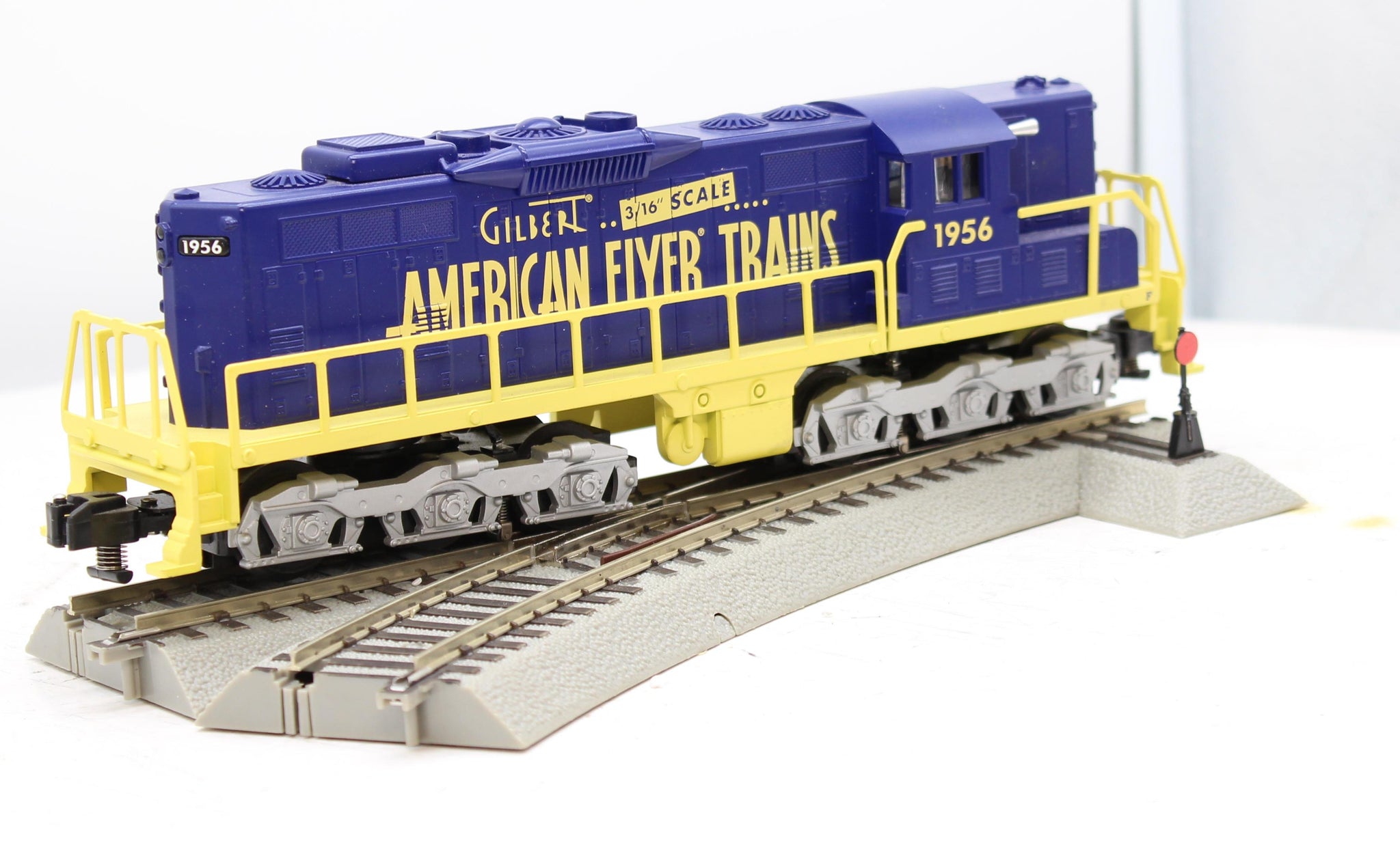 s gauge trains